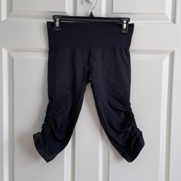 Lululemon In The Flow Crop Heathered Deep Coal - Picture 3 of 6